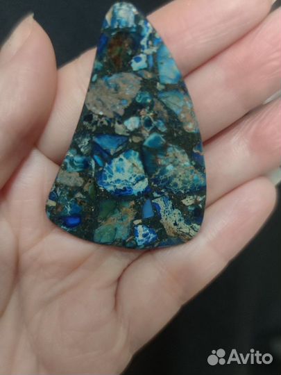 Камень опал редкий