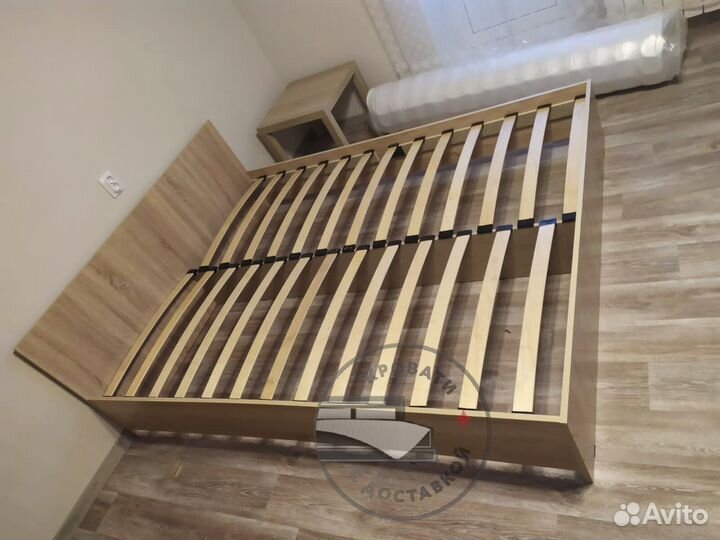Кровать двуспальная