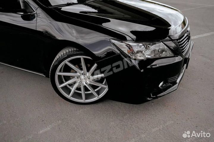 Литой диск в стиле vossen R18 5x114.3. Доступные ц