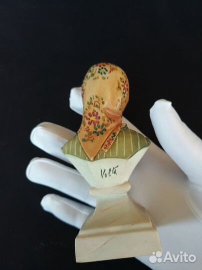 Бабушка Capodimonte, бюст