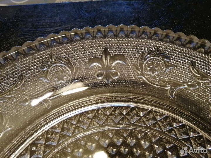 Блюдо и 5 тарелочек. Индонезия.Куплен в 1994г