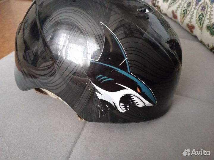 Шлем горнолыжный