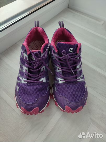 Кроссовки женские Toread