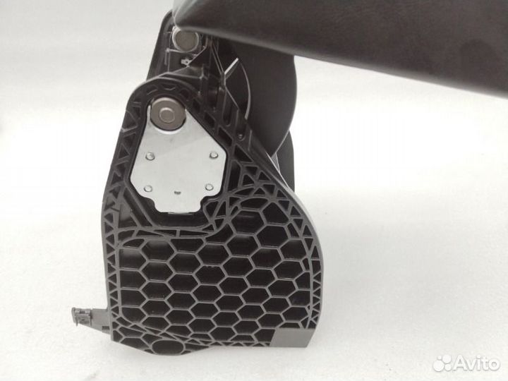 Подлокотник Skoda Octavia A5 1.8 cdab 2011