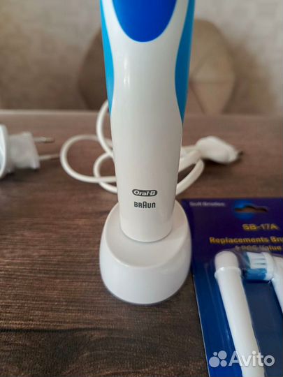 Зубные щетки oral-B Vitality D12.513 3D White