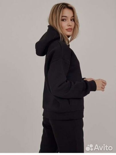 Костюм спортивный утеплённый новый черн/беж 44,46