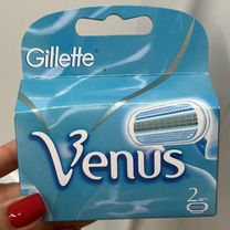 Лезвия Gillette Venus