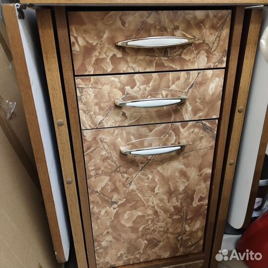 Стол книжка б/у