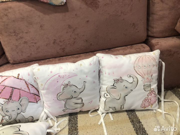 Бортики в кроватку и одеяло