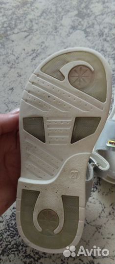 Сандали на девочку 27