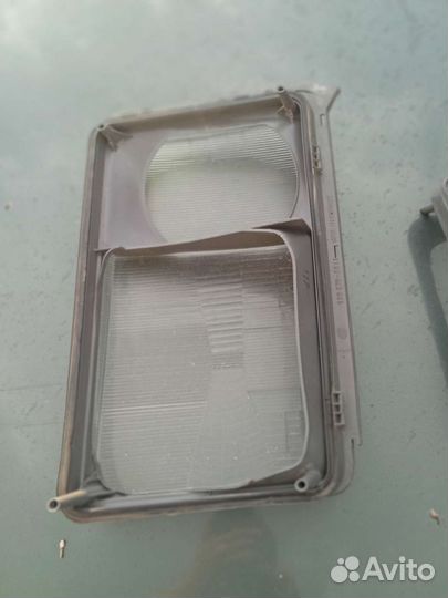 Стекла фар hella w124