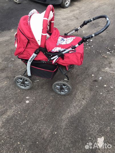 Прогулочная коляска