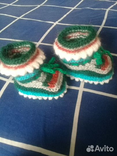 Детская одежда (пинетки)