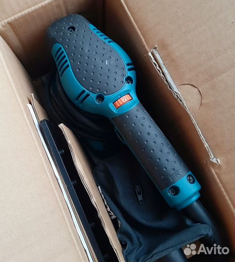 Вибрационная шлифмашина Makita BO3711