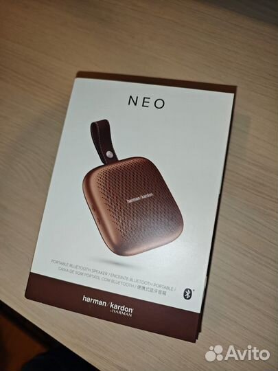 Портативная колонка Harman Kardon neo