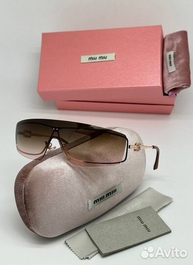 Солнцезащитные очки miu miu