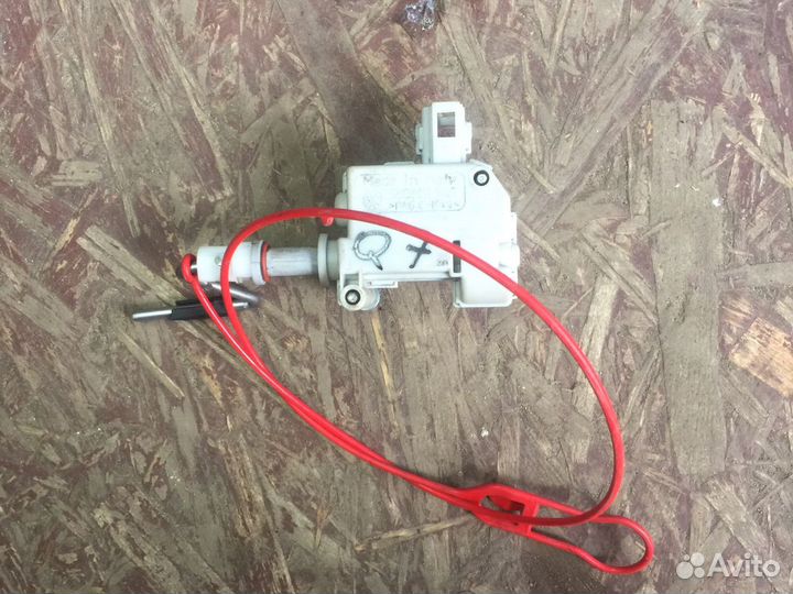Активатор лючка бензобака Ауди Q7