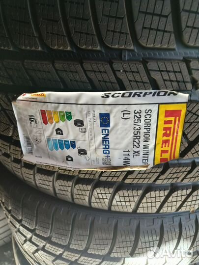 Pirelli Scorpion Winter 325/35 R22 114W