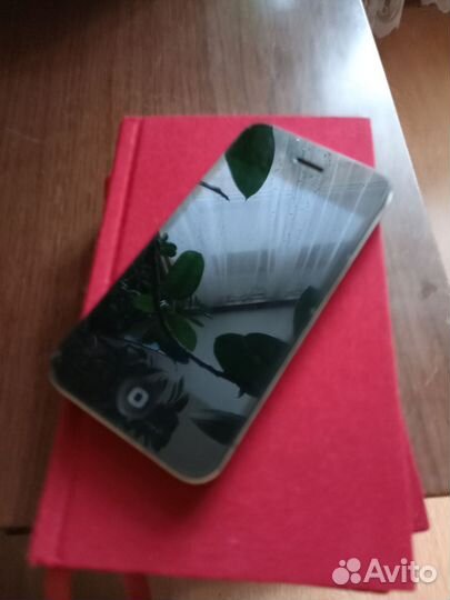 iPhone 4, 8 ГБ