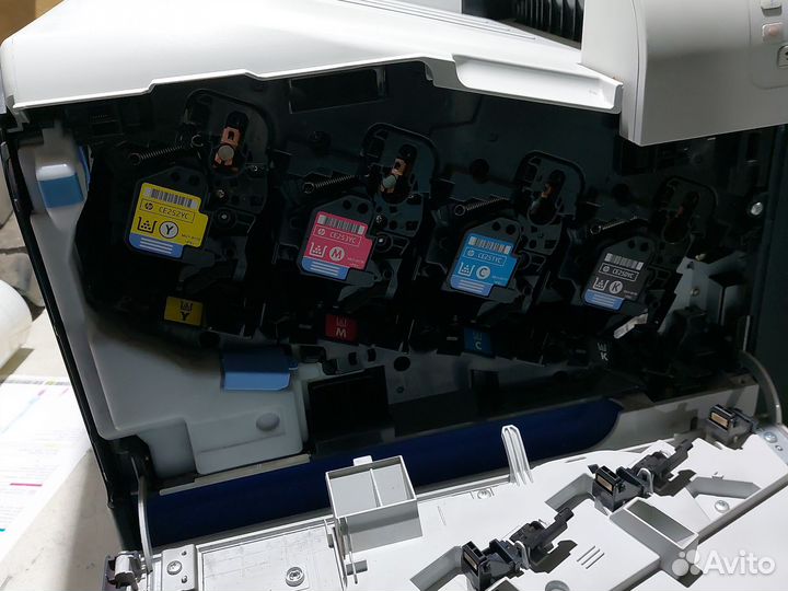 Цветной лазерный принтер hp cp3525