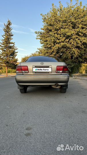 Toyota Camry 2.2 AT, 1994, 337 000 км