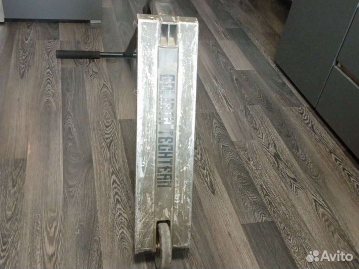 Трюковой самокат tech team goliath