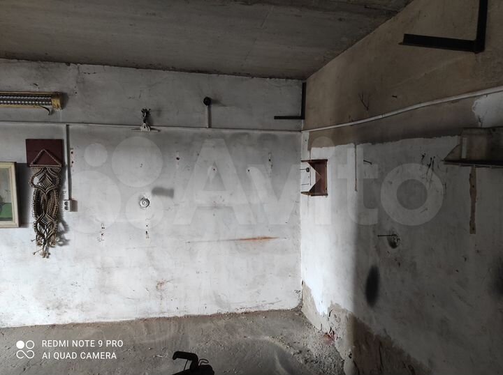 Гараж, > 30 м²