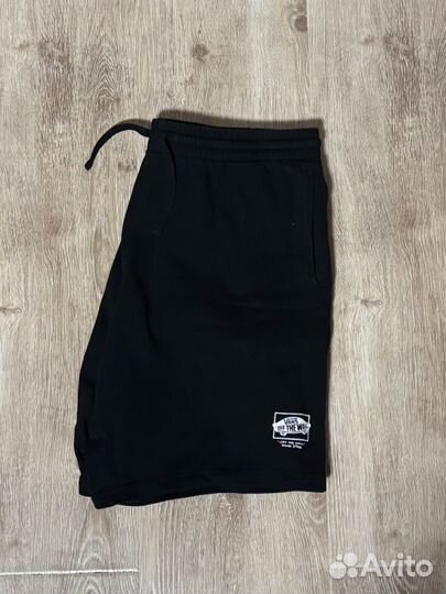 Шорты vans