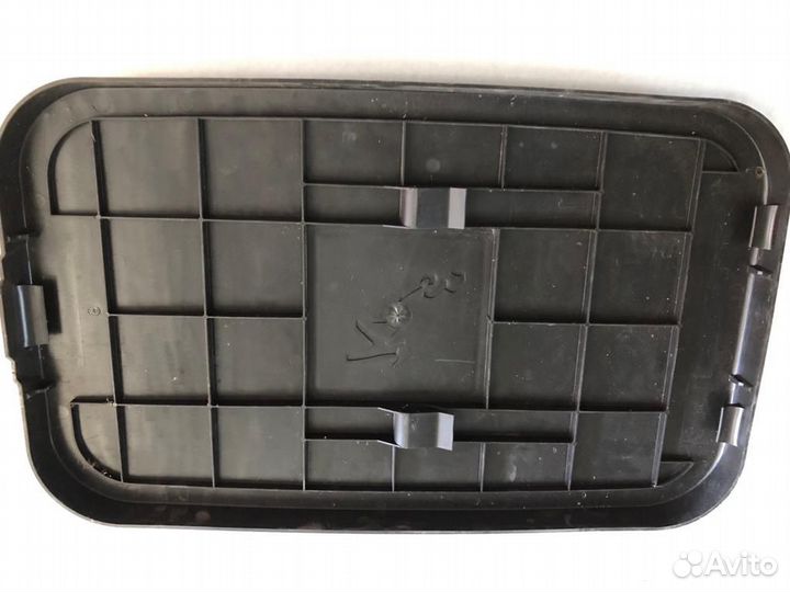 GD11279 Крышка бункера под семена Kinz (кинза)