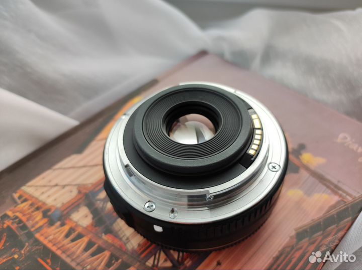 Объектив Canon EF-S 24mm f/2.8 STM