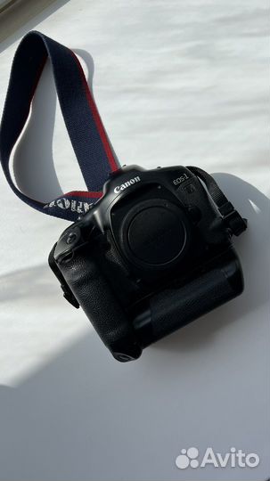 Зеркальный пленочный фотоаппарат Canon eos 1V