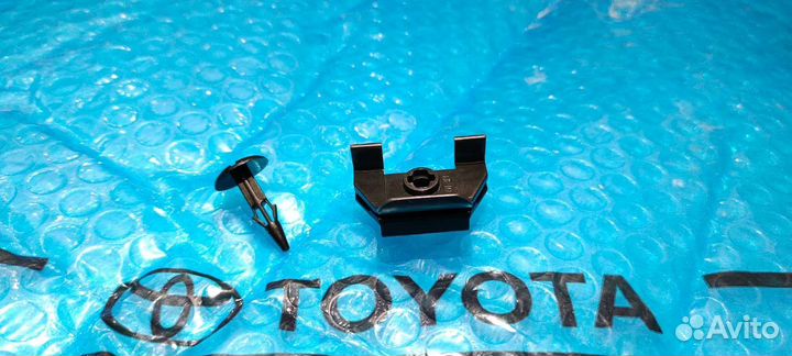 Крепление подкрылка Рав 4 4 Оригинал NEW 2013-2019