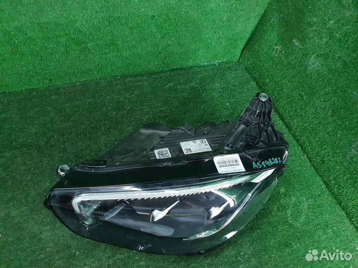 Фара левая Mercedes-Benz E-Class