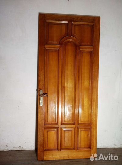 Дверь входная деревянная бу