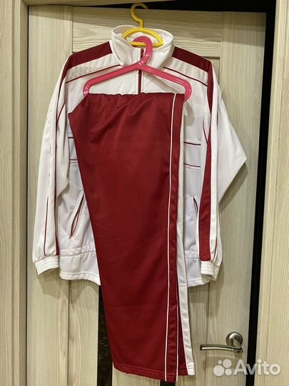 Спортивный костюм женский