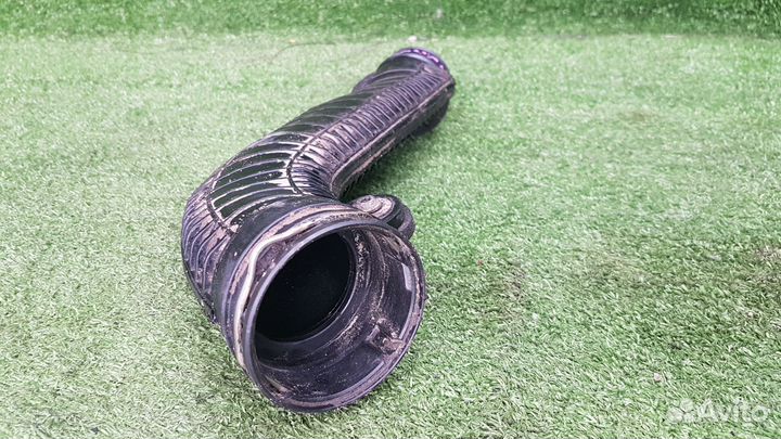 Volkswagen Passat b6 Патрубок интеркулера