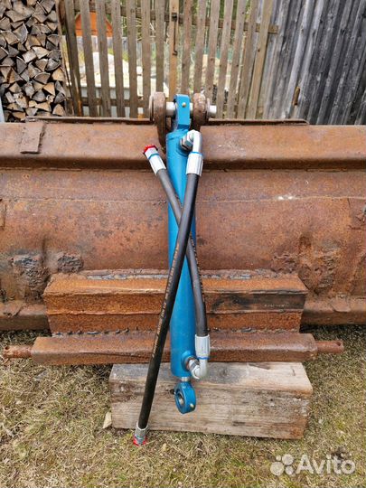 Ковш на заднюю навеску трактора