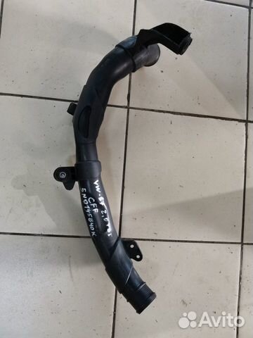 Патрубок интеркулера Audi VW Skoda 5N0145840K