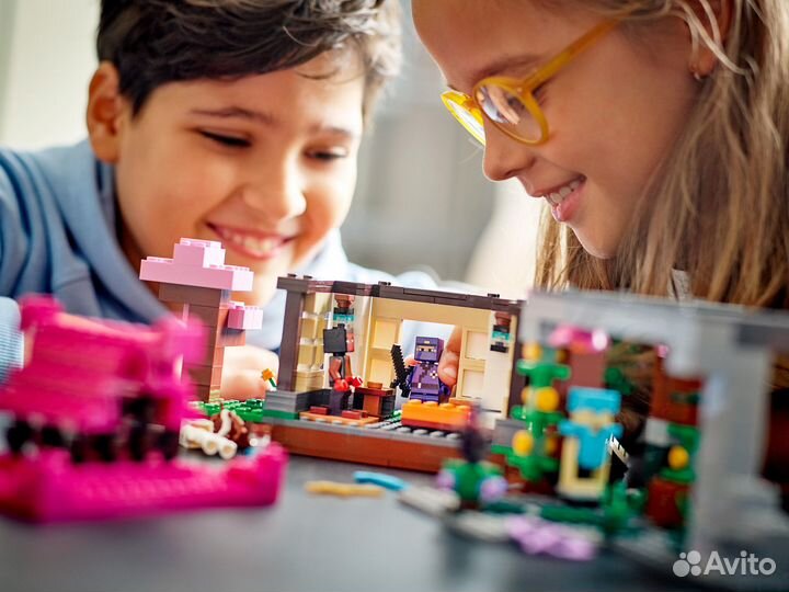 Лего майнкрафт / Lego Minecraft 21183 аналог