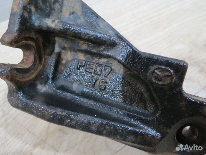 Кронштейн выпускного коллектора Mazda 6 GJ