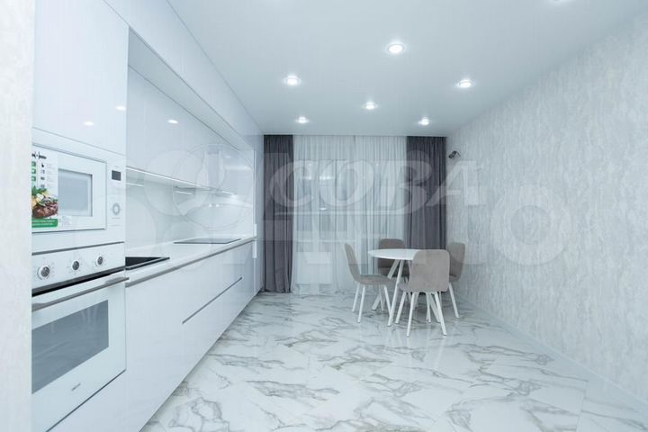 2-к. квартира, 68 м², 12/14 эт.