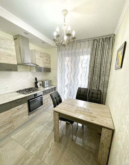 2-к. квартира, 50 м², 3/9 эт.