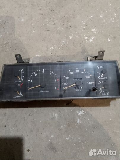 Щиток приборов хай люкс