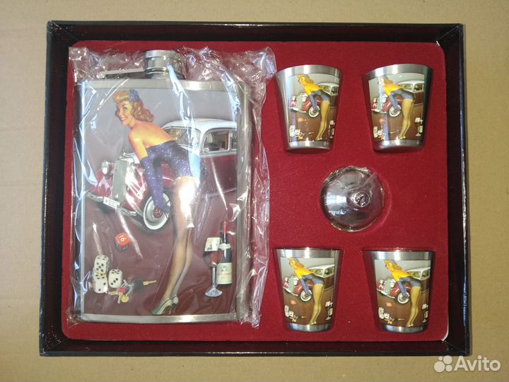 Фляжка и рюмки подарочный набор