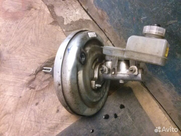 Вакуумный усилитель тормозов приора