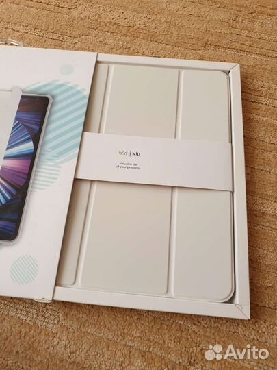 Чехлы-книжки на iPad Pro 12.9