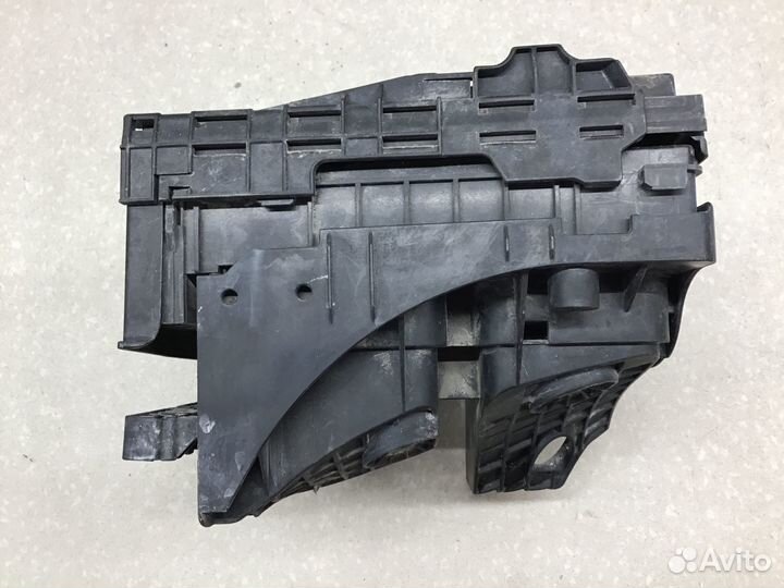 Блок предохранителей Skoda Octavia (A5 1Z) 2004-20