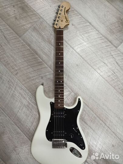 Электрогитара Fender Squier