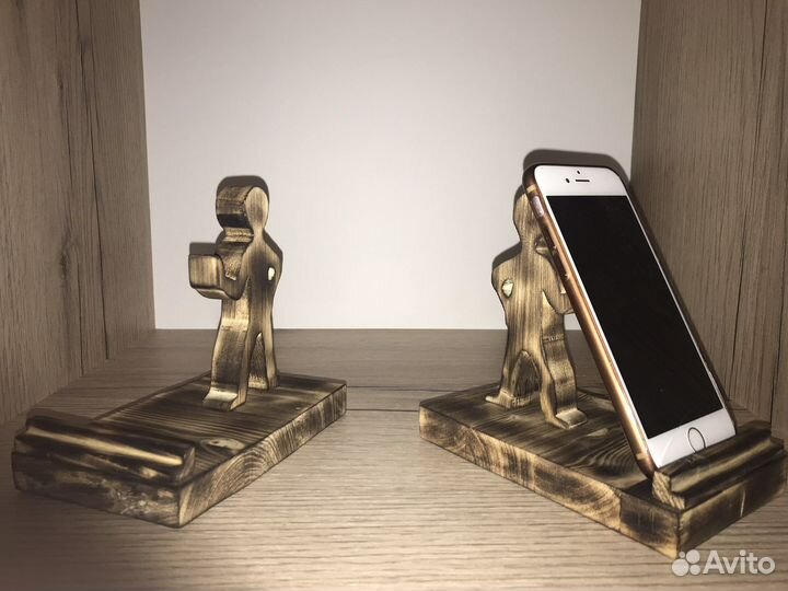 Подставка для телефона из дерева