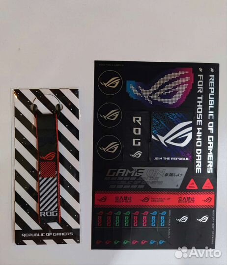 Брелок и наклейки Asus